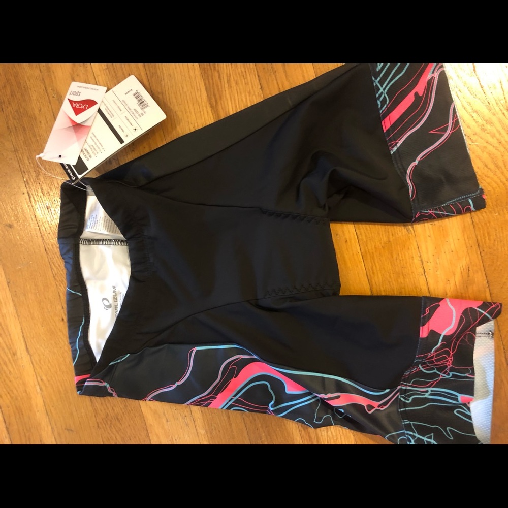 NEW! Elite Pursuit Graphic Tri Short